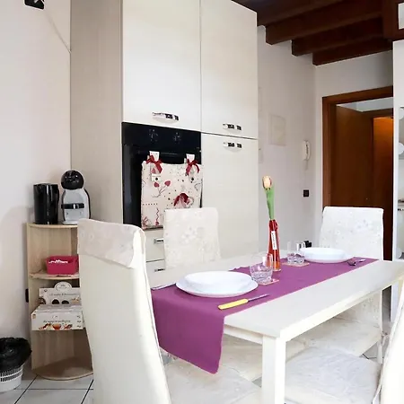 Lovely House Apartment